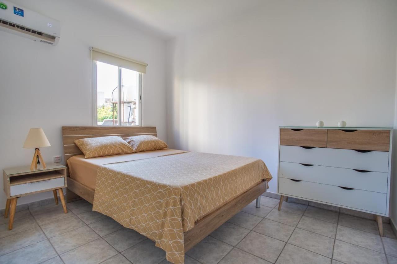 Downtown Larnaca Appartement Buitenkant foto